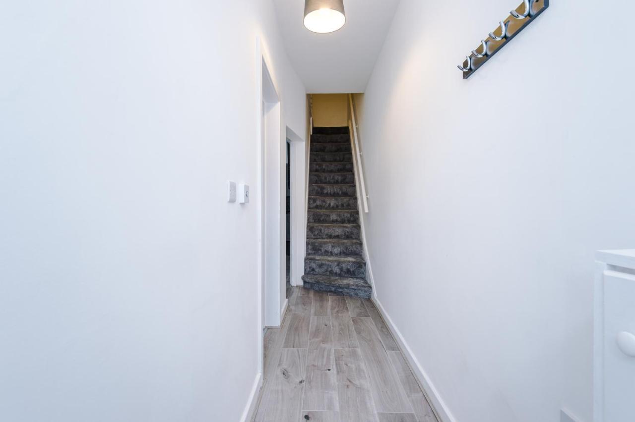 Cosy 3 Bed 3 Bath House - Central Liverpool -Self Check-In & Free Parking! 빌라 외부 사진